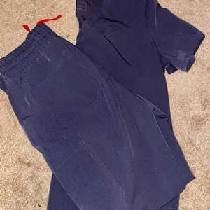 Charcoal grey Figs scrub set